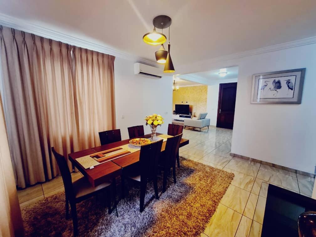 Bertha'S Court D-Plus Apartments Dzorwulu Екстериор снимка
