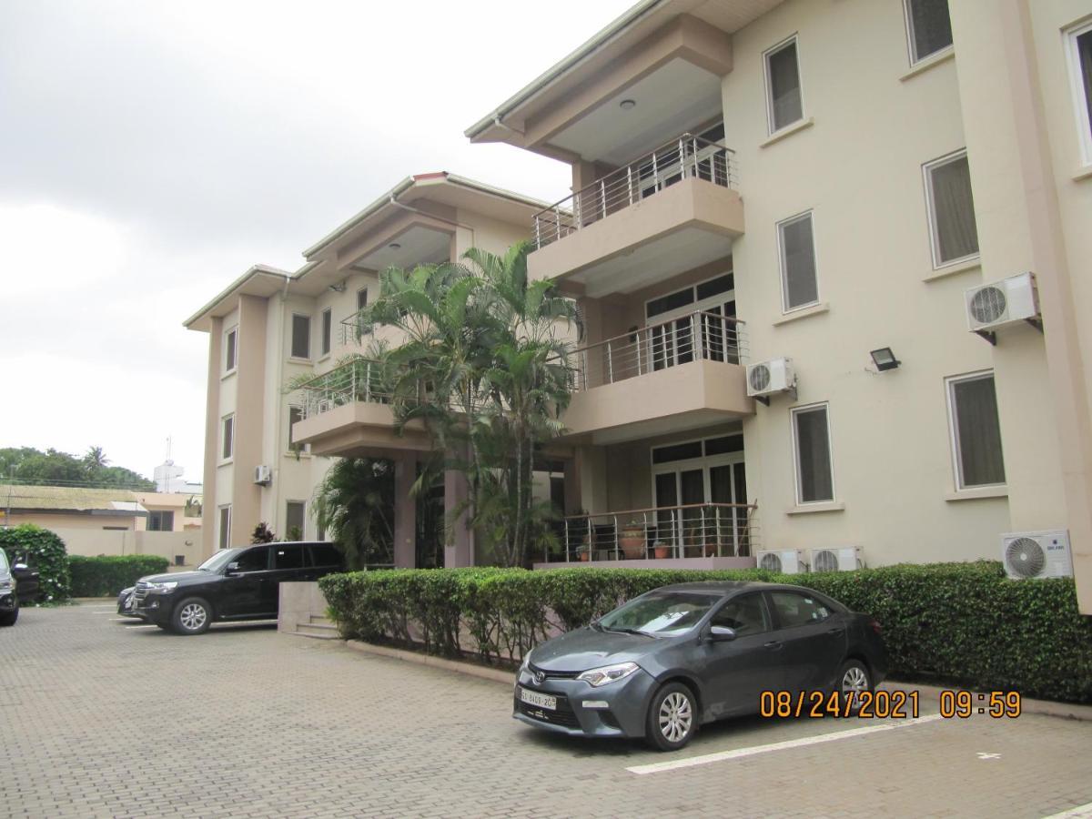 Bertha'S Court D-Plus Apartments Dzorwulu Екстериор снимка