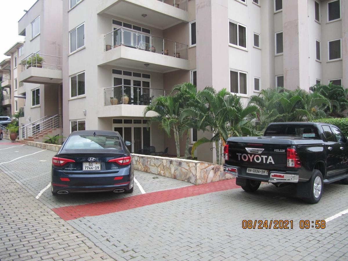 Bertha'S Court D-Plus Apartments Dzorwulu Екстериор снимка