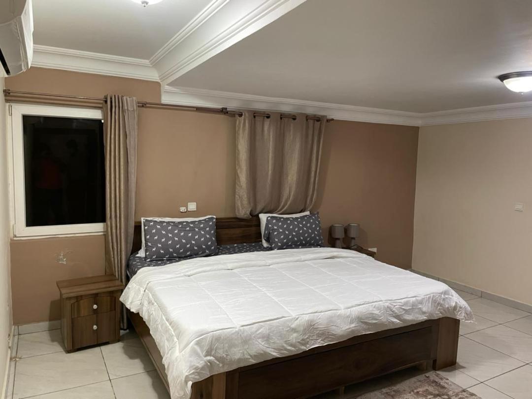 Bertha'S Court D-Plus Apartments Dzorwulu Екстериор снимка