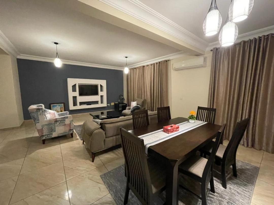 Bertha'S Court D-Plus Apartments Dzorwulu Екстериор снимка