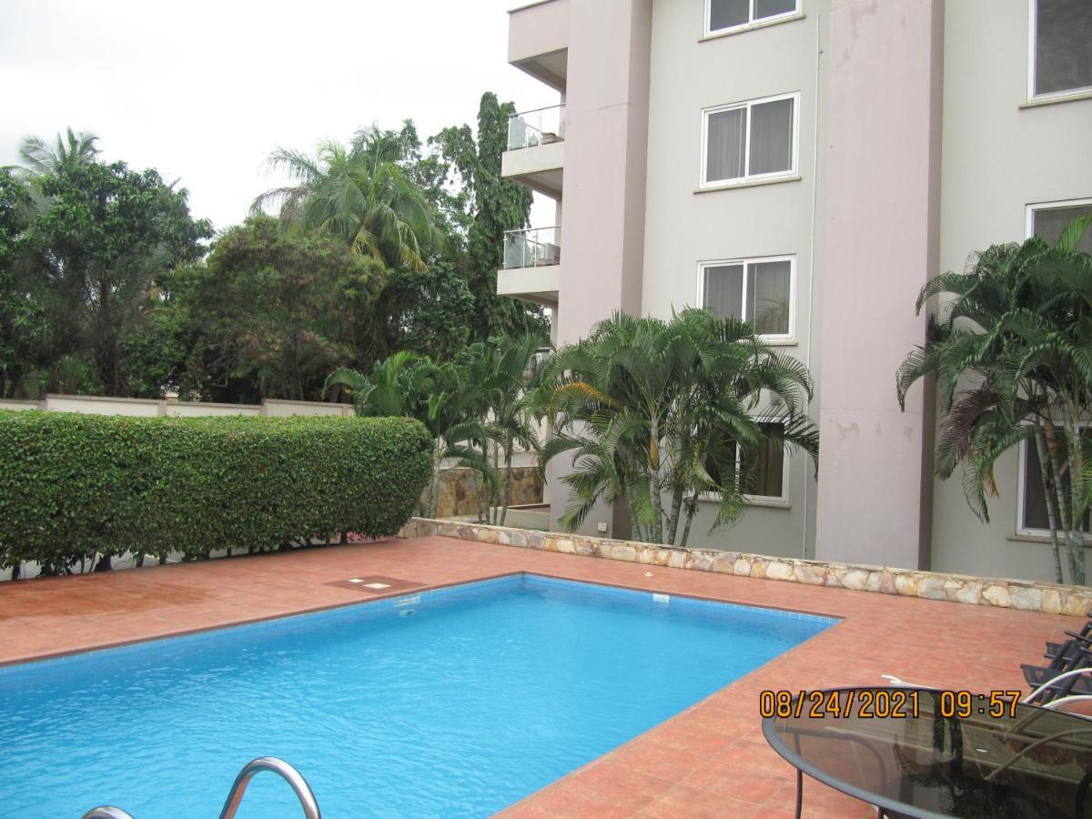 Bertha'S Court D-Plus Apartments Dzorwulu Екстериор снимка
