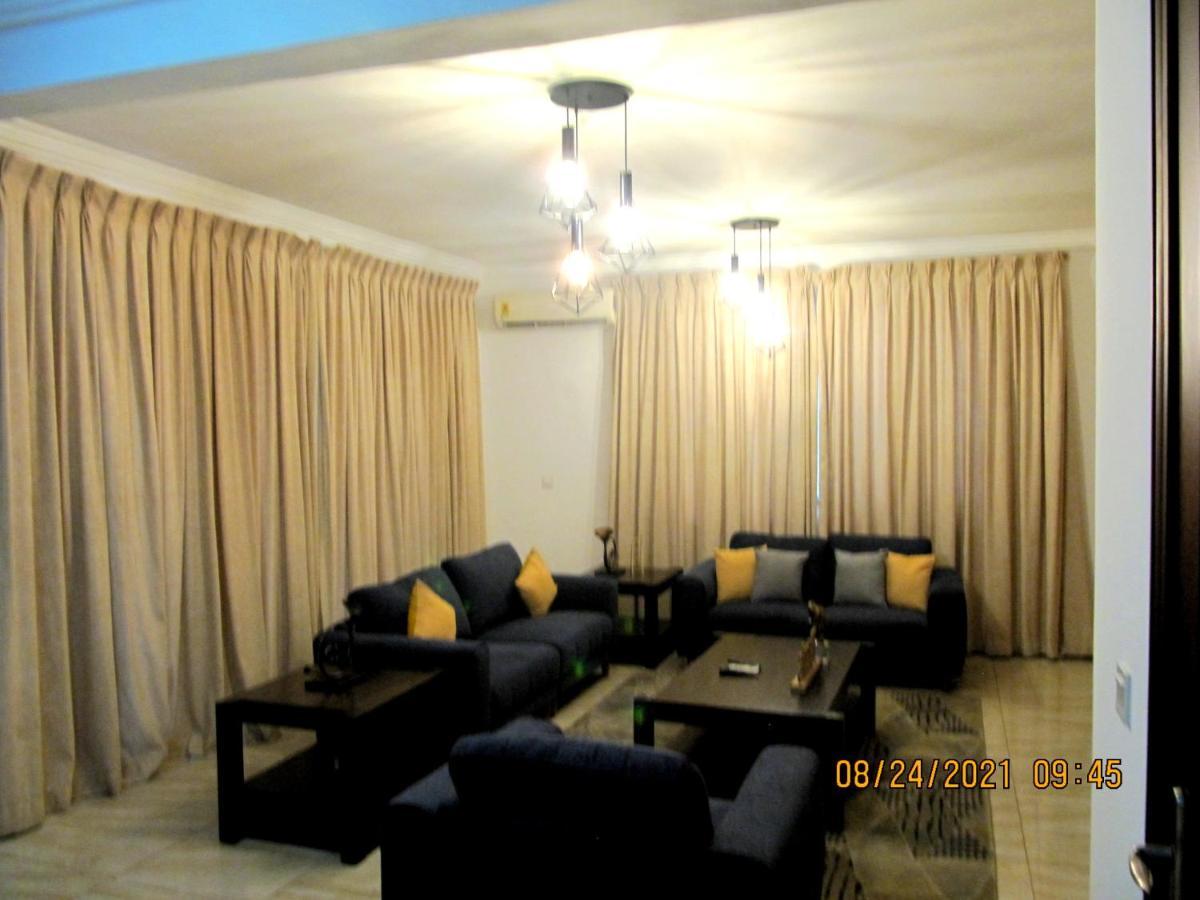 Bertha'S Court D-Plus Apartments Dzorwulu Екстериор снимка