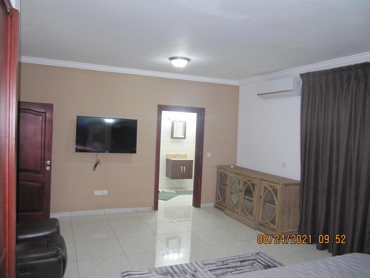 Bertha'S Court D-Plus Apartments Dzorwulu Екстериор снимка
